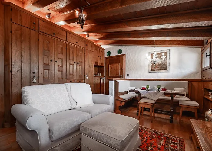 Guesthost - Cortina Charming Wooden Alpine Nest Apartment *