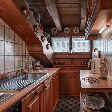 דירה Guesthost - Cortina Charming Wooden Alpine Nest