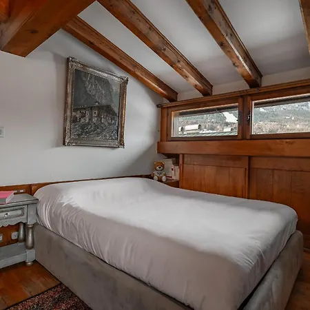 Guesthost - Cortina Charming Wooden Alpine Nest *