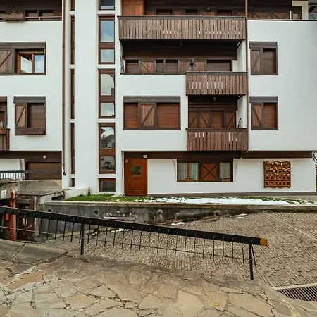 Guesthost - Cortina Charming Wooden Alpine Nest * קורטינה ד'אמפזו